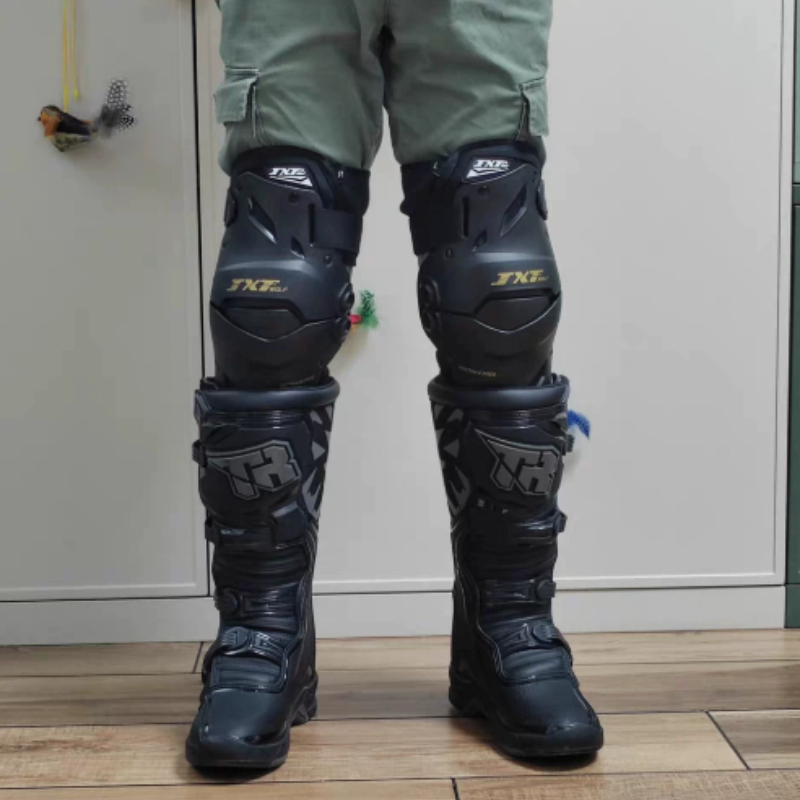 Knee Guard Hard - KN11 大人用オートバイ膝パッド 硬質衝突防止 モトクロスレーシング膝プロテクター シンガード 保護ギア