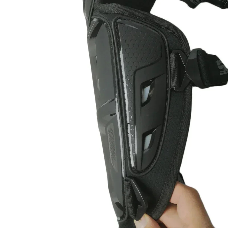 SCOYCO モトクロス オフロード 膝肘すね保護ギア TP - Knee Guard Hard のレビューと価格